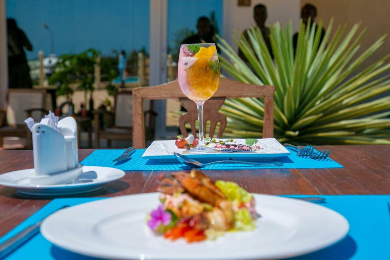 The One Hotell Watamu Eksteriør bilde